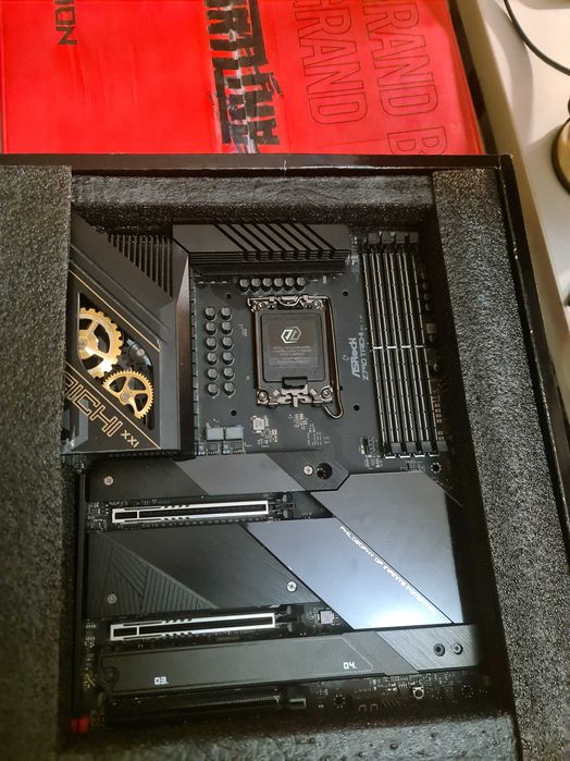 Asrosk Z790 Taichi - флагман