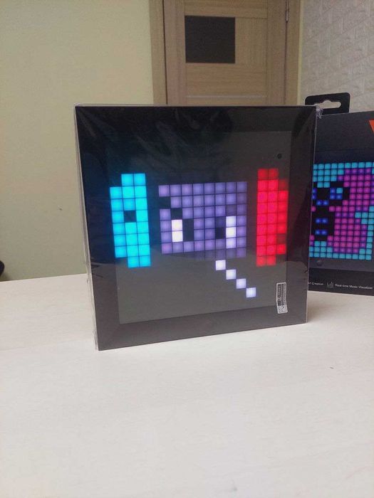 Піксельний дисплей DIVOOM Pixoo-diy pixel art frame (анімація)