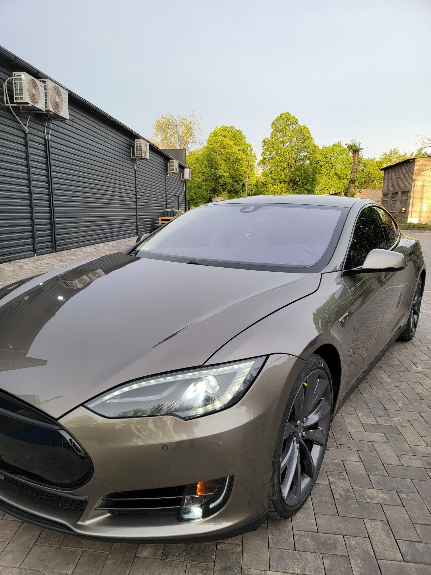Tesla model S 15рік обмін