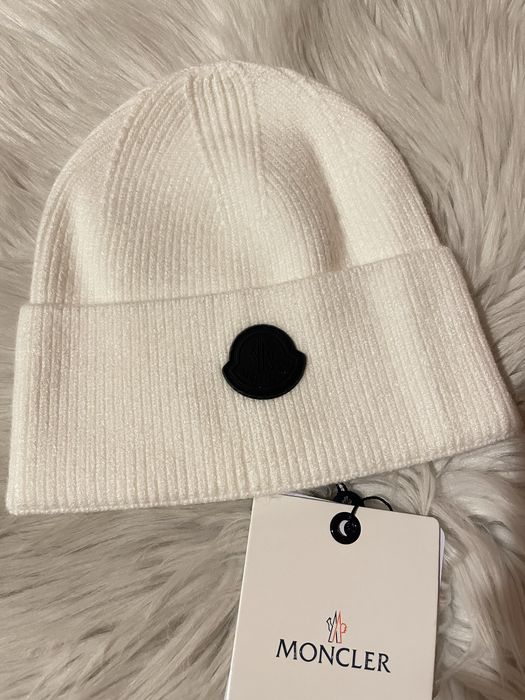 Шапка Moncler жіноча