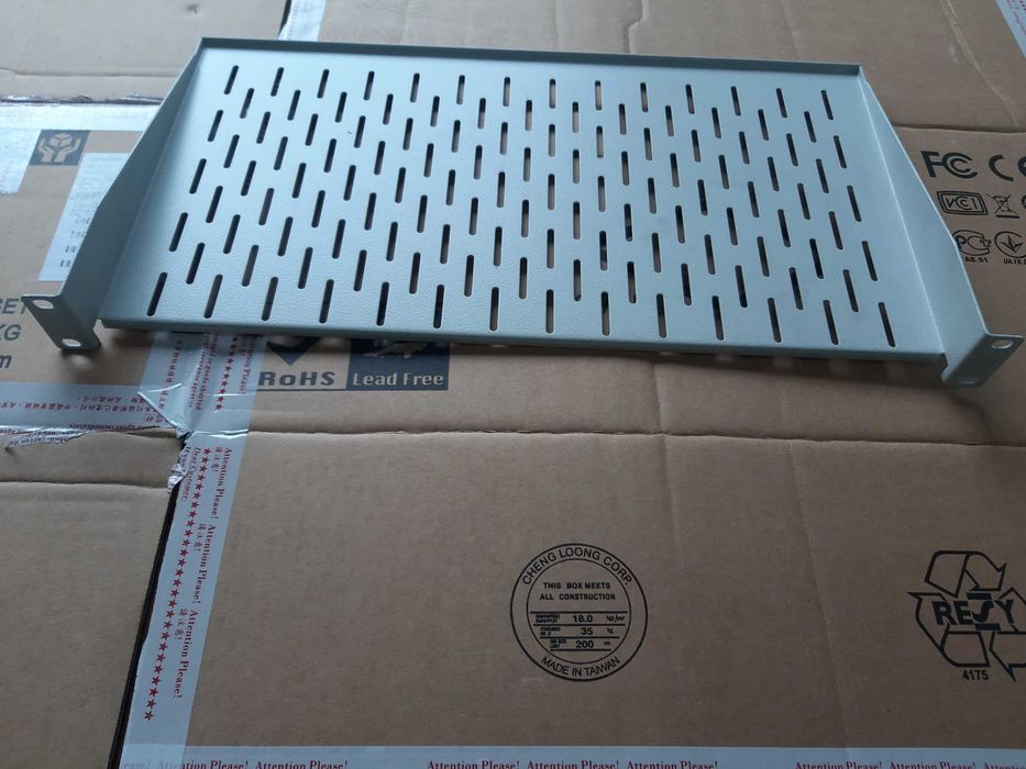 Sprzedam półkę do szafy komputerowej