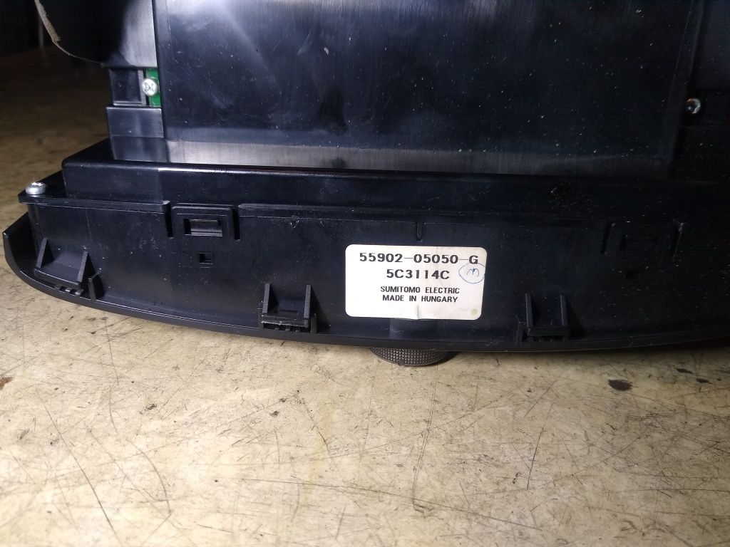 Radio panel sterowania nawiewu Toyota Avensis t25 komplet oryginał