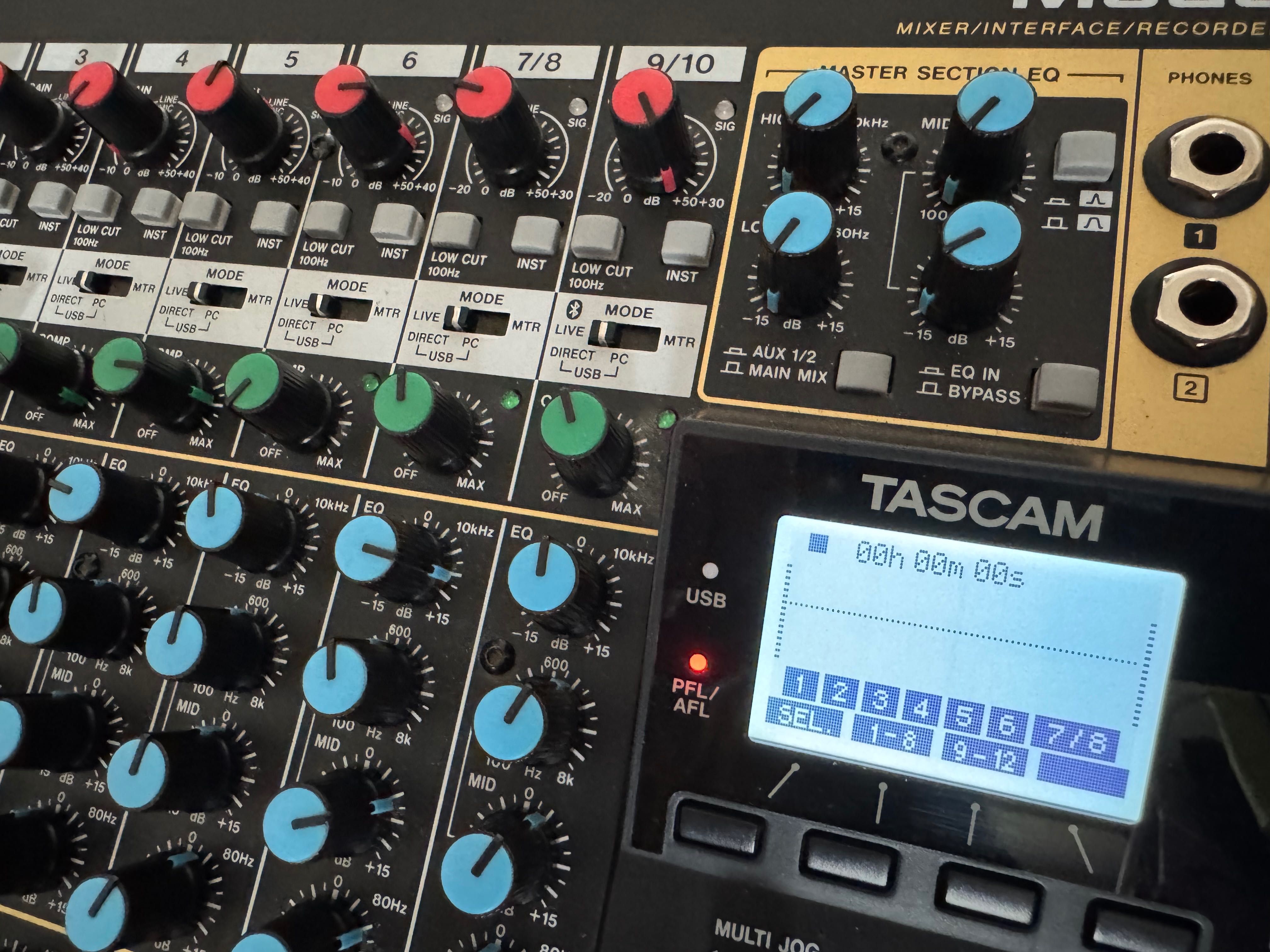 Mikser TASCAM Model 12