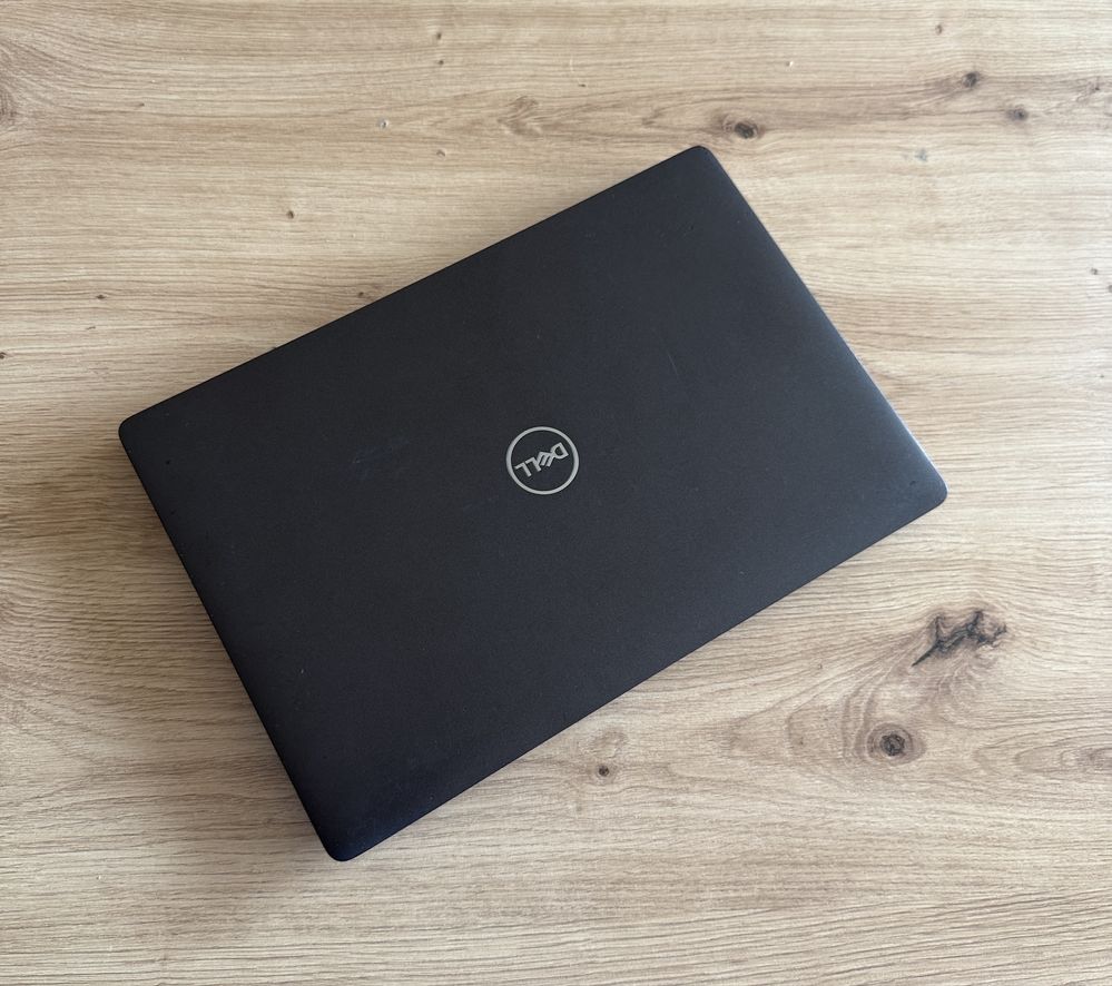 Laptop Dell Latitude 5300 Intel Core i5-8265U 8/256GB SSD Win 10/11