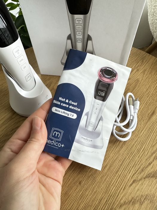 Мікрострумовий RF масажер для обличчя Medica+