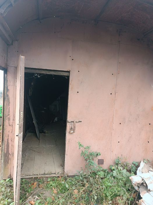 Металевий вагон/гараж