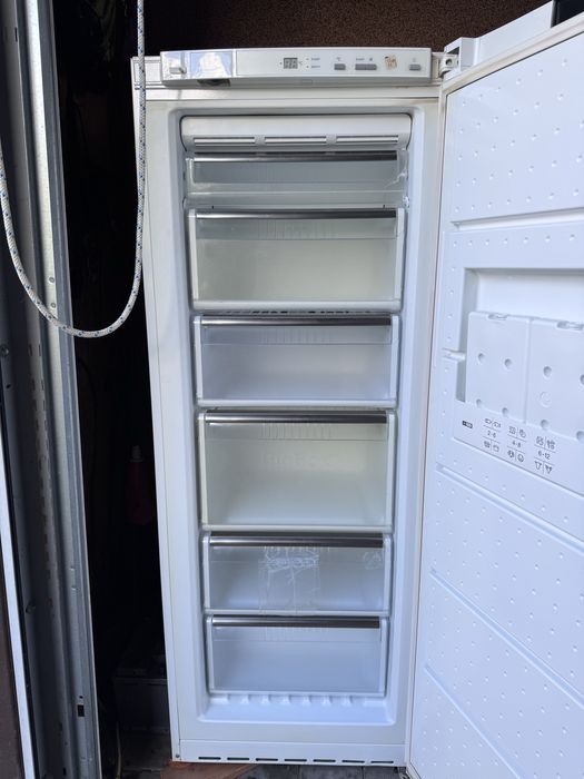 Морозильна камера Siemens