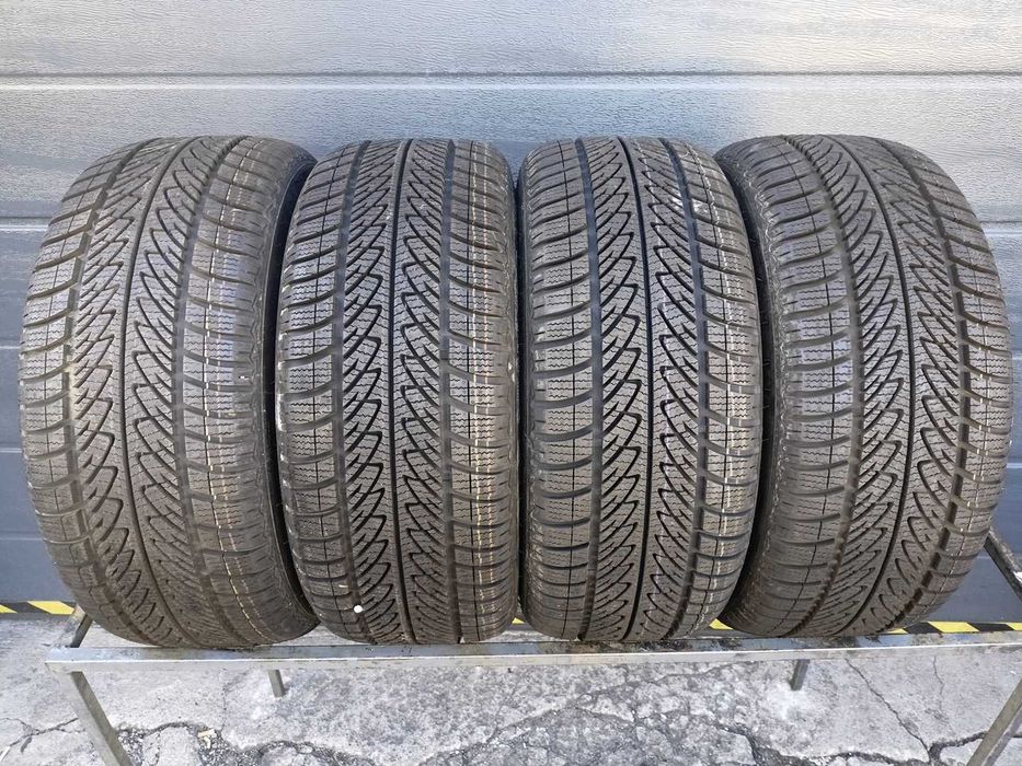 225/40R18 Goodyear UltraGrip 8 Performance komplet opon zima nowe 8960
