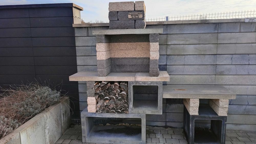 Stół stolik ogrodowy betonowy palisada grill kostka brukowa cegła mur