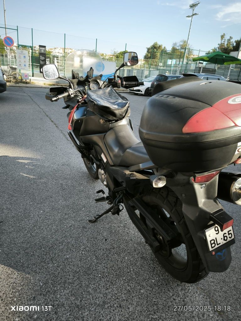 Moto Suzuki V-storm 2006