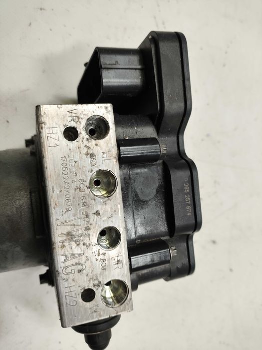 Pompa hamulcowa ABS Skoda Fabia 3 III VW Polo 6R OE