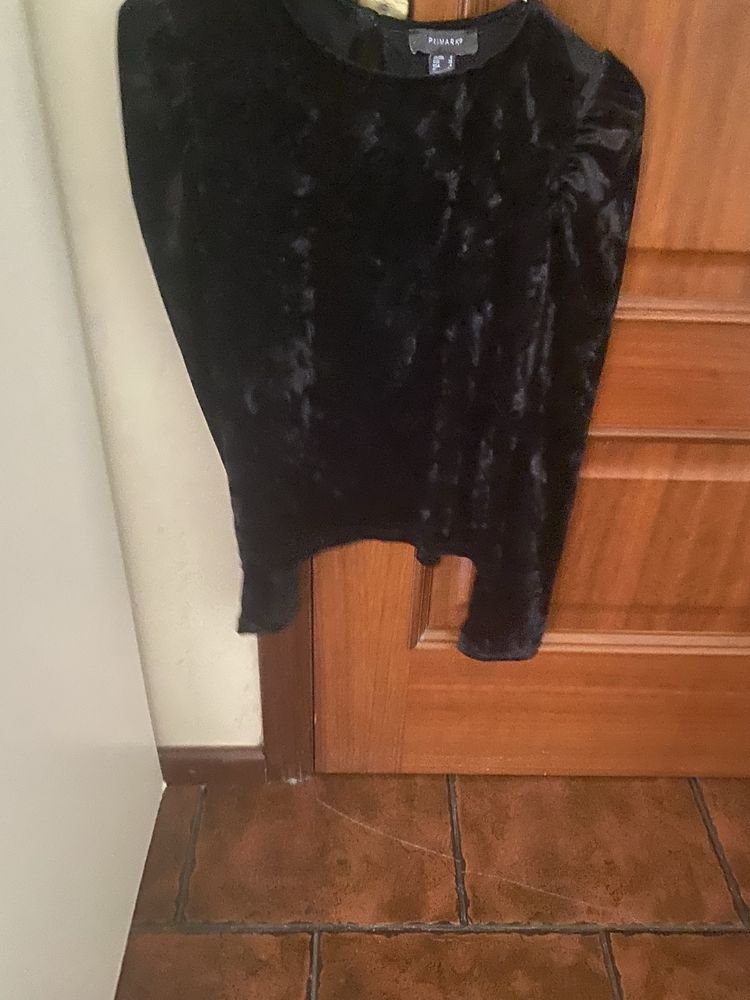 Camisola preta veludo