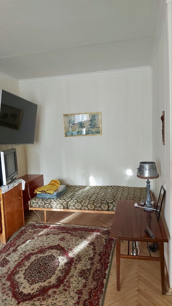 Продаж квартири Дарницький район, Харківське шосе