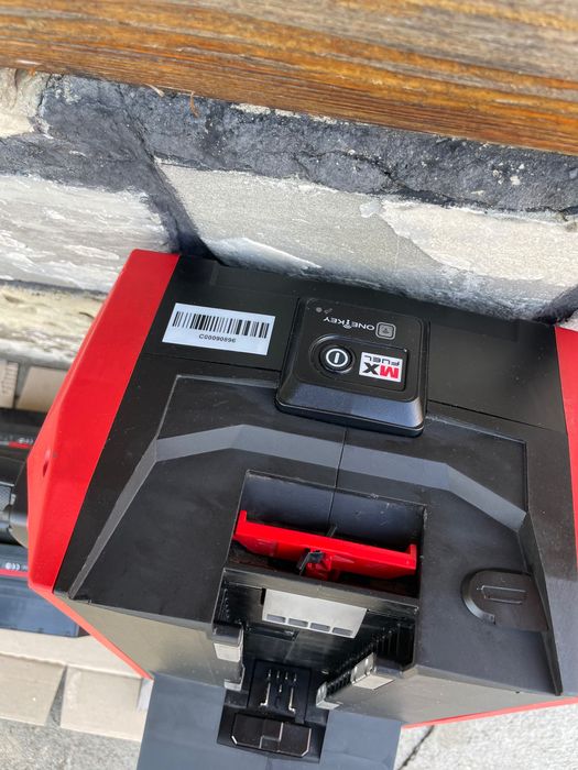 Milwaukee MXF DH2528 H/Акумуляторний відбійний молоток мілвоке