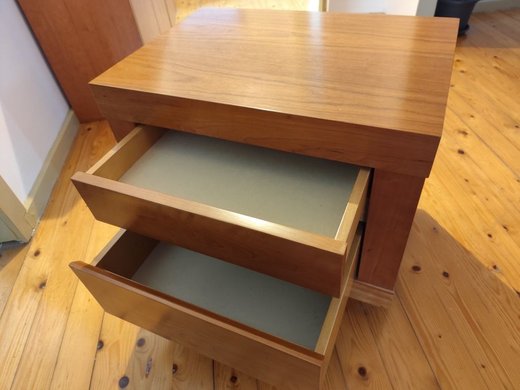 Conjunto de 2 Mesas de cabeceira