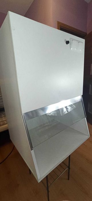 Komora laminarna HEPA – idealna do laboratorium, stan bdb + now filtry