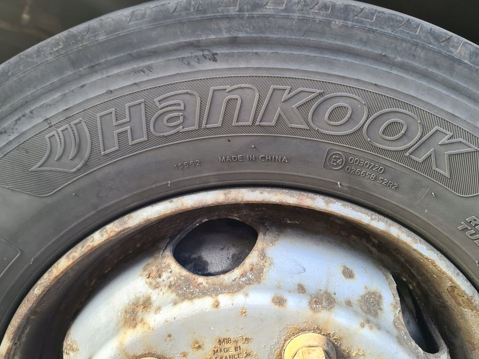 Opona koło koła Komplet Hankook AH35 215/75/17,5