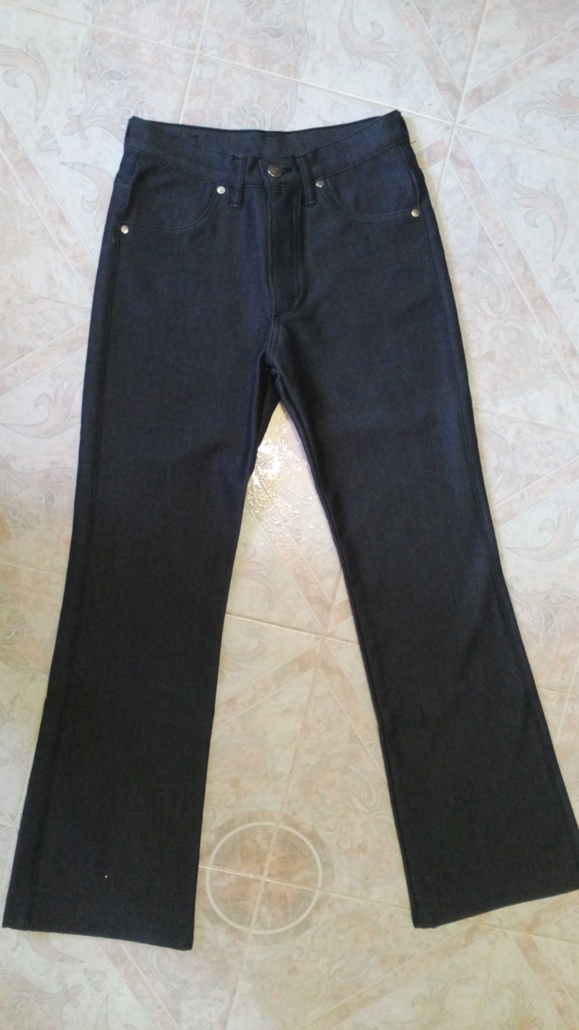 Утеплённые джинсы женские р. S/M (на узкую талию до 65см)
