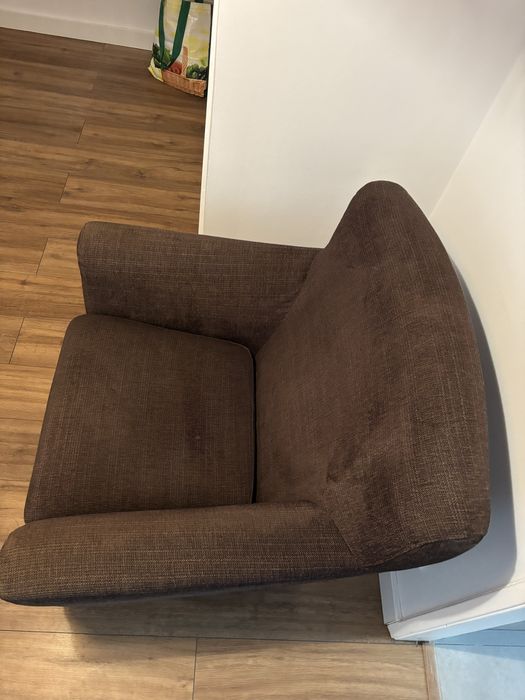Poltrona castanha ikea