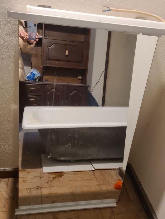 Conjunto WC e móvel com espelho