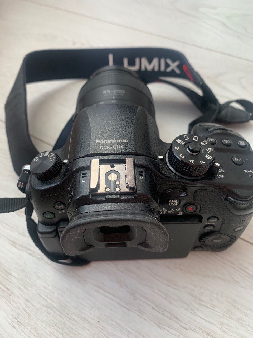 Фотоапарат Panasonic LUMIX DMC-GH4