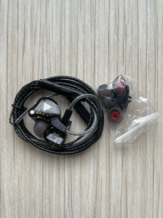 Nowe słuchawki douszne przewodowe