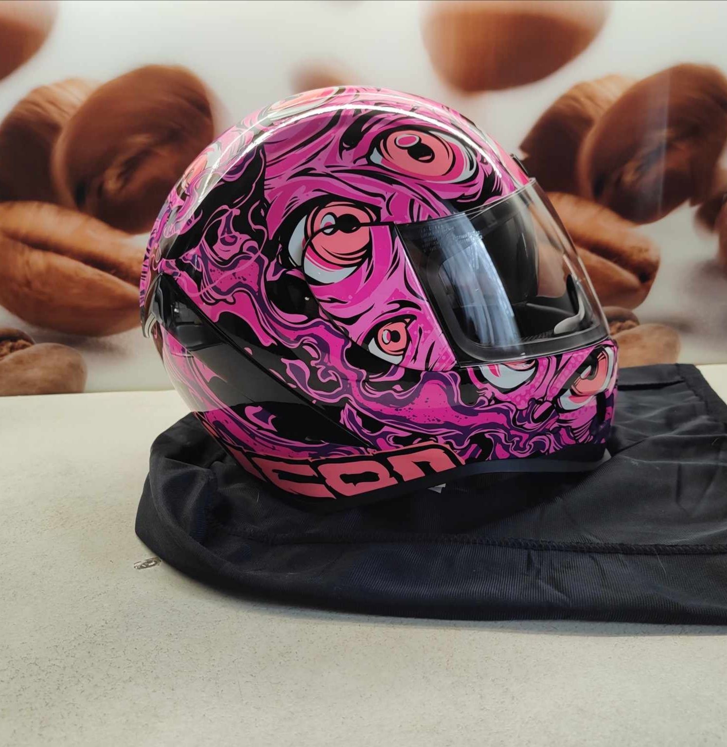 Kask motocyklowy  ICON