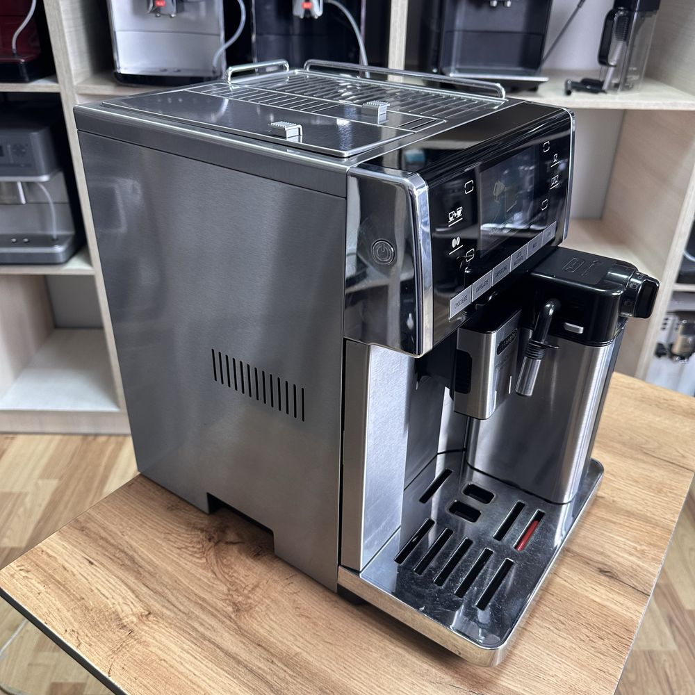 Кавомашина Delonghi PrimaDonna Exclusive ESAM 6900