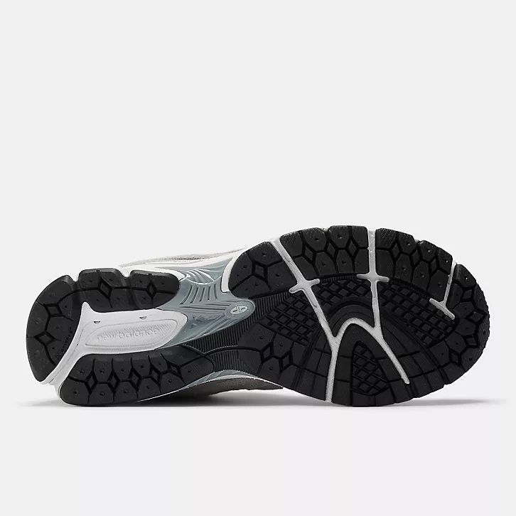 Оригінал кросівки new balance 2002r розмір 42,5