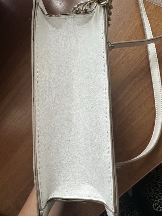 Продається шкіряна  сумочка