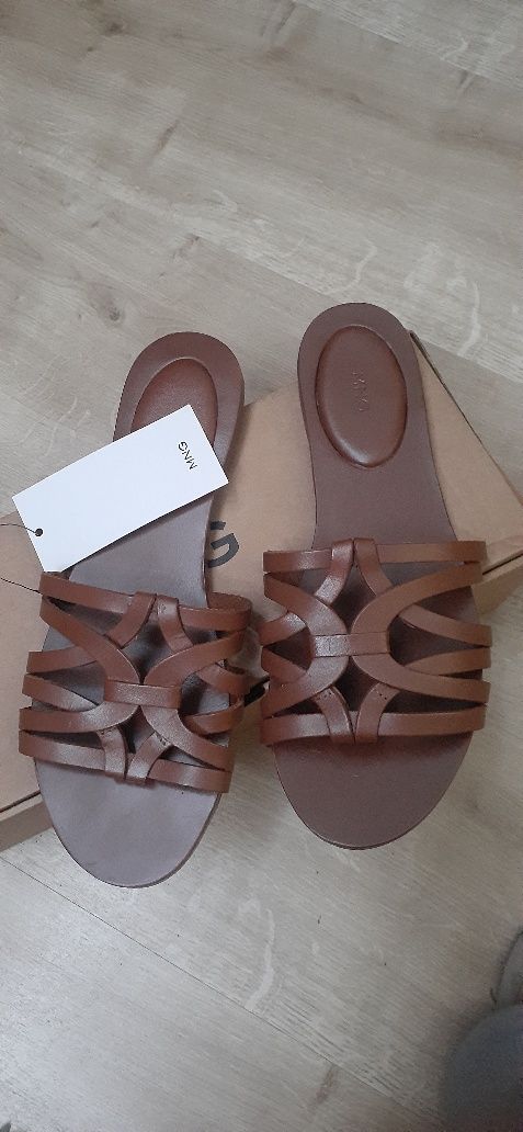Кожаные шлепанцы Mango.38р.