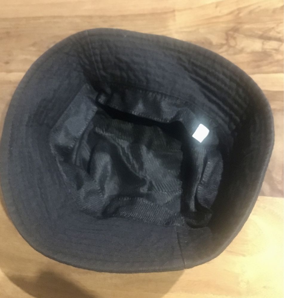Czapka kapelusz czarny obwód 60cm