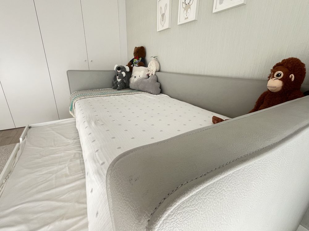 Cama Solteiro Dupla em Madeira com 2 Colchões Incluídos - bom estado