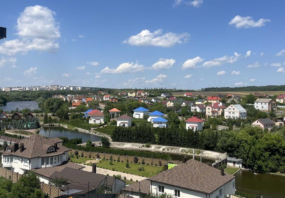 ЖК “Щасливий”, 1-к квартира, великий майданчик і парковка