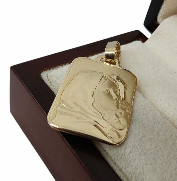 Śliczny złoty medalik P.585, 3,31g