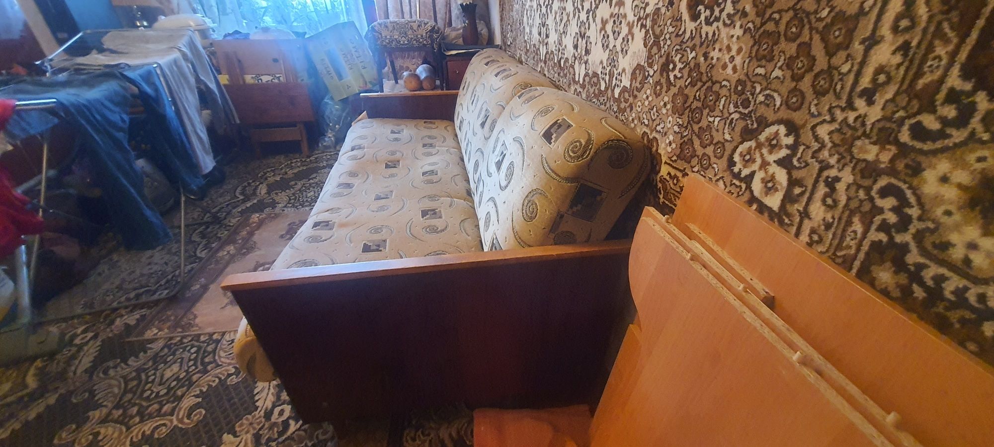 Диван-книжка продам срочно!