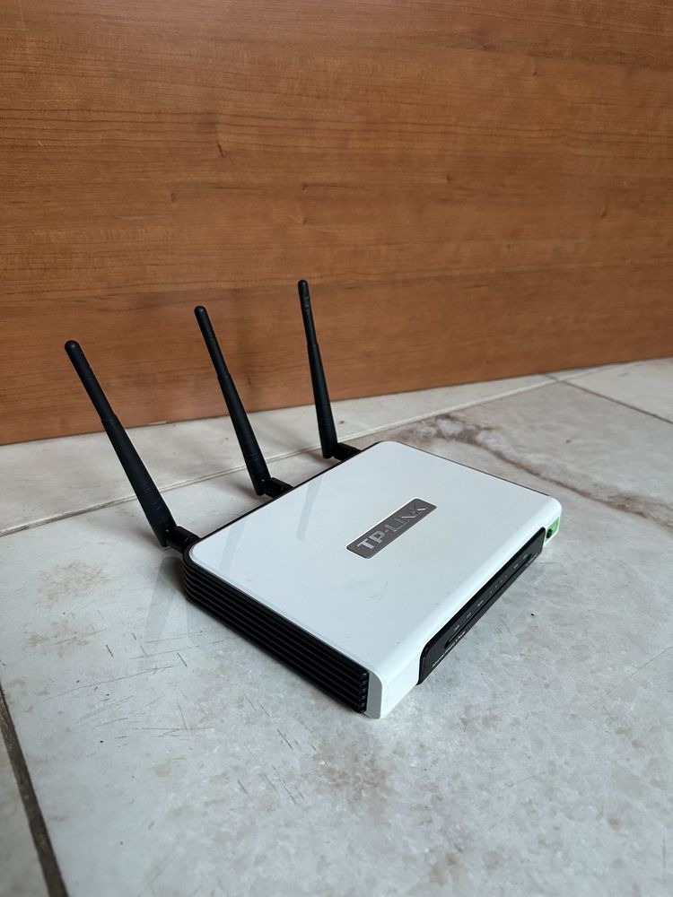 Роутер модем Wi-Fi TP-Link TL-WR941ND на запчастини