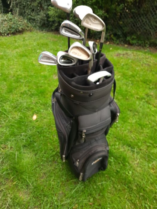 Гольф клюшки, тележкi сумки, мячи