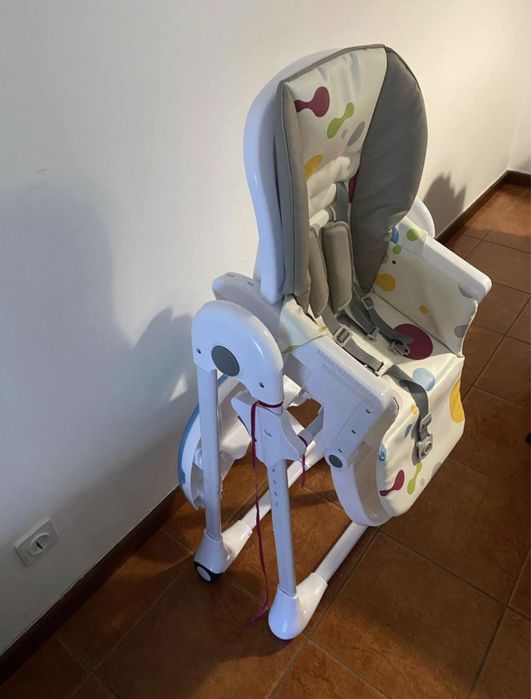 Cadeira de alimentação de bebé
