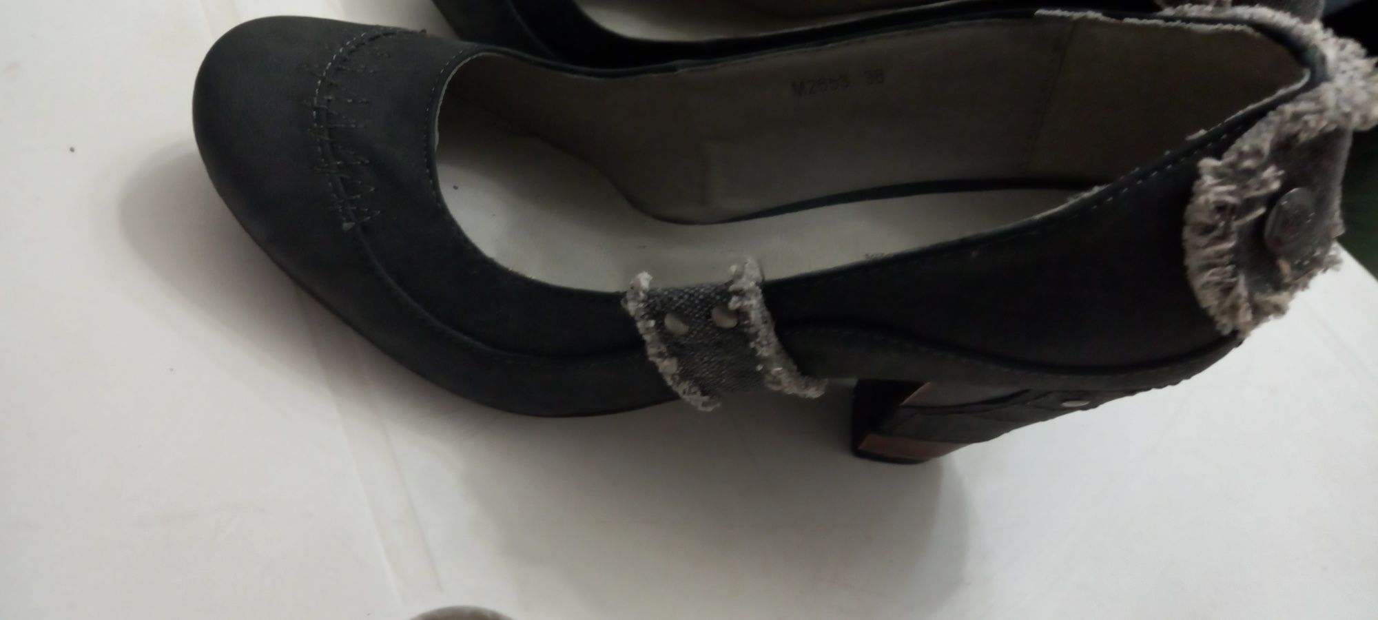 Sapato n 38 sem uso