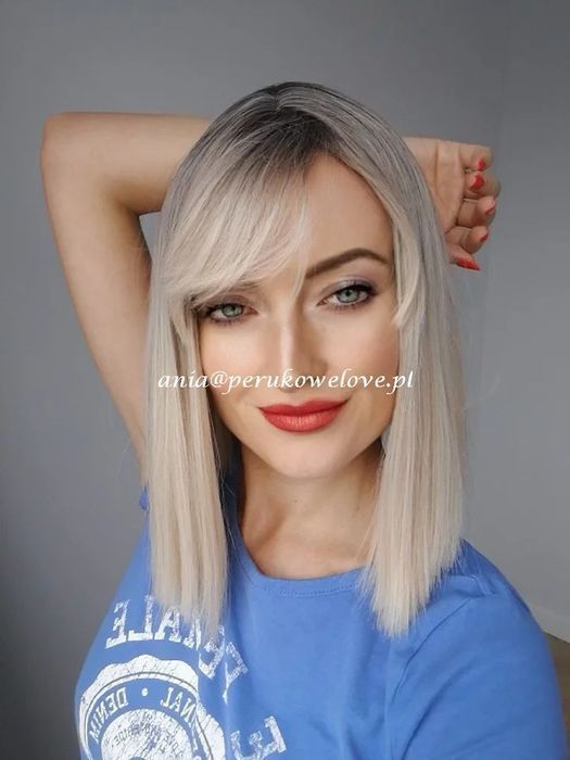 peruka blond bob z odrostem z grzywką na co dzień