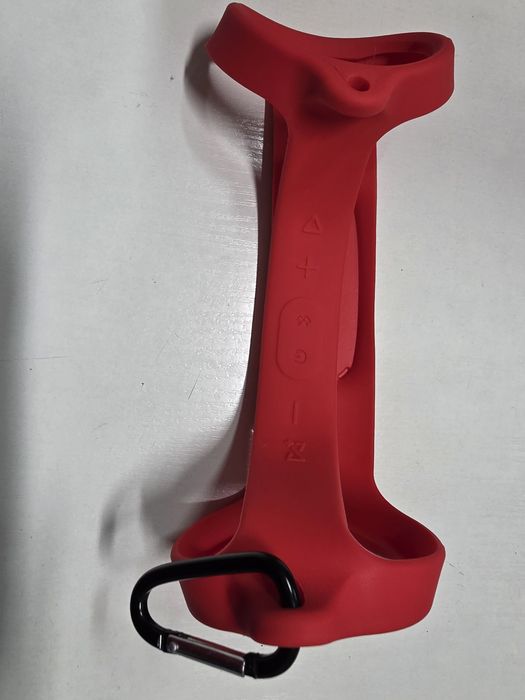 Захисний силіконовий чохол для колонки JBL.