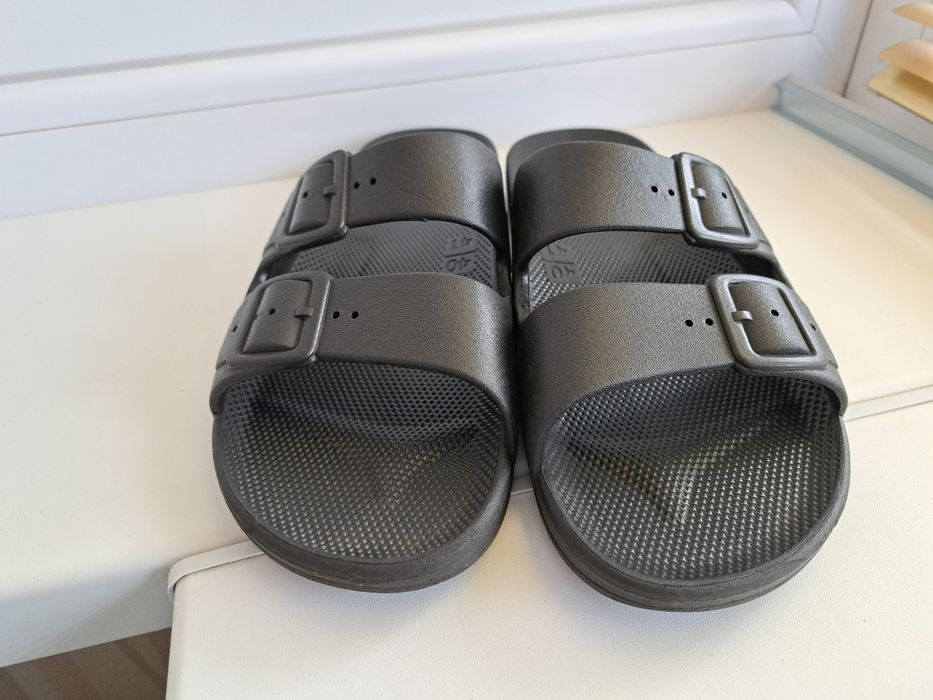 Летние пляжные тапочки. Шлепанцы.