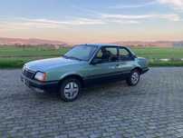 Opel Ascona 1.6 SR