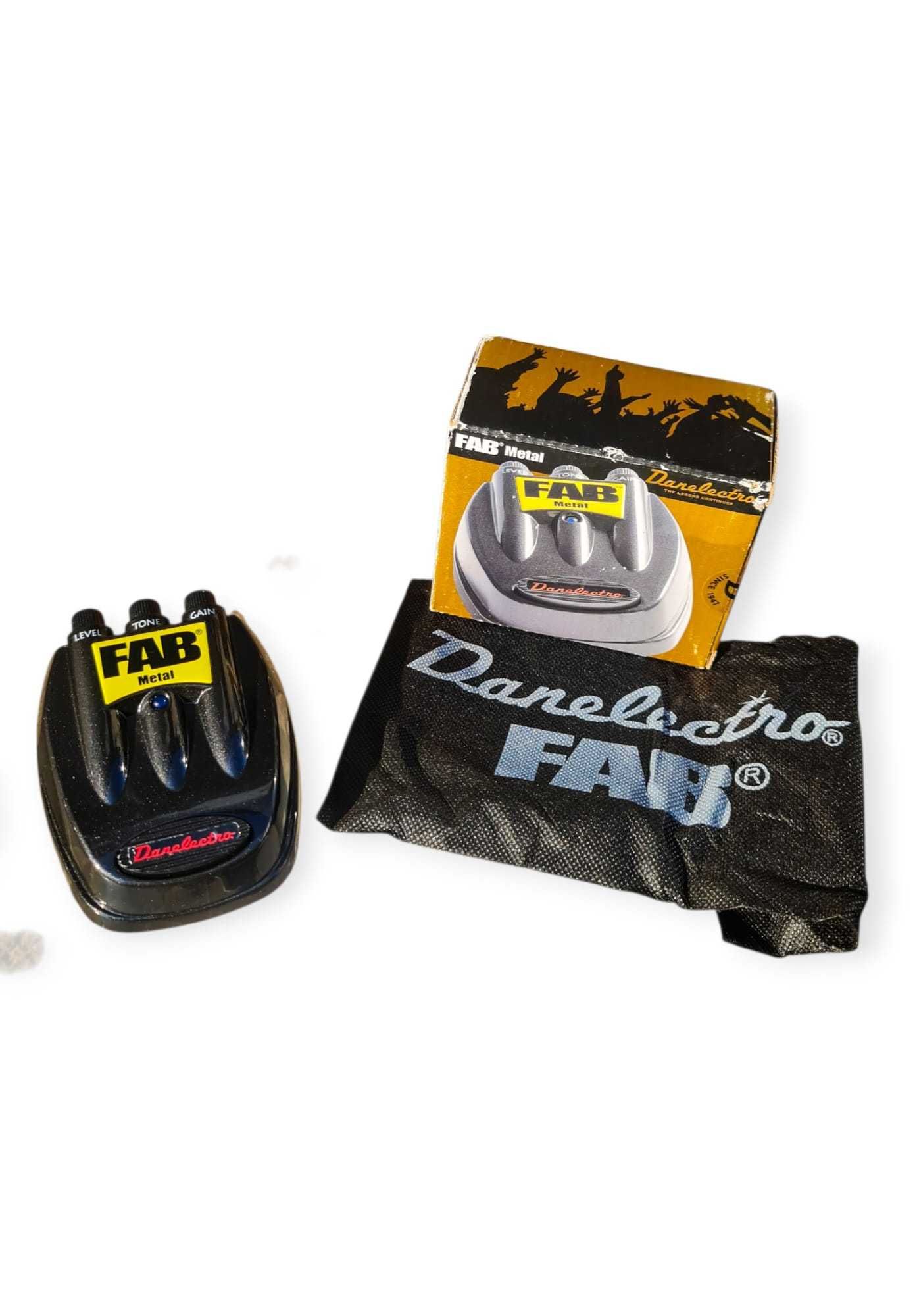 Pedal Danelectro D-3 “FAB Metal” – Distorção Rock/Metal