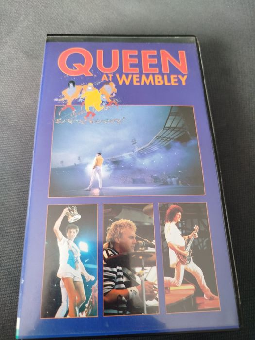 Cassetes VHS edições japonesas dos Queen