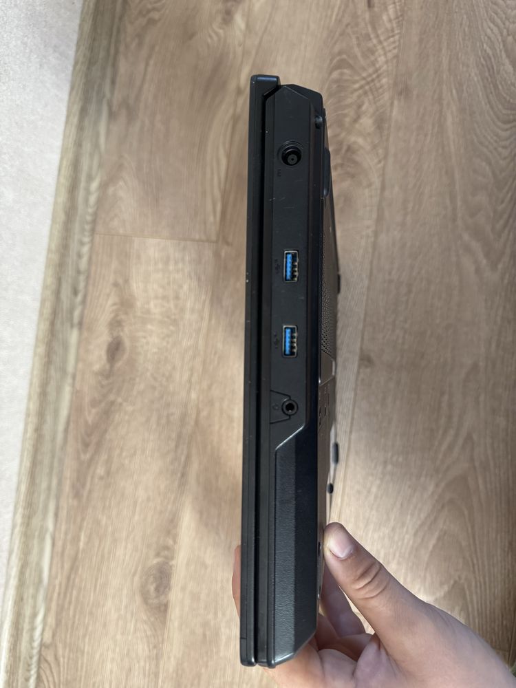Fugitsu H780 /32gb ddr4/ i-7/ відеокарта 4gb 512ssd m2/
