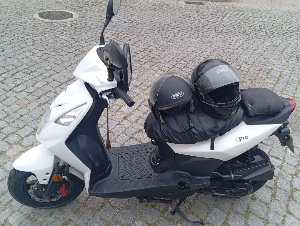 mota sym xpro 50cc não precisa habilitação
