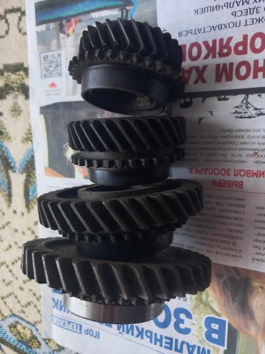 Новые ( оригинал)  2000 г, ведущие шестерни кпп Таврия, Славута,  Сенс