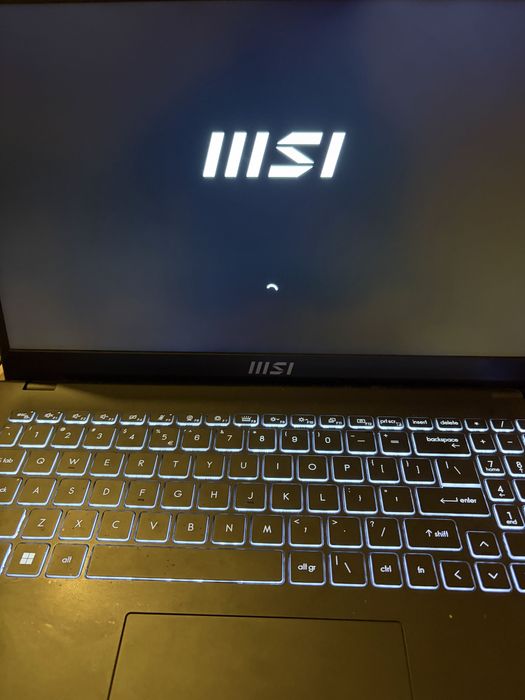Laptop Msi Modern 15 B11M